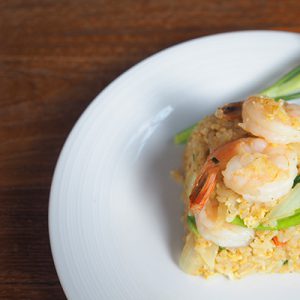 ข้าวผัดผงกะหรี่กุ้ง