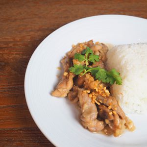 ไก่กระเทียม
